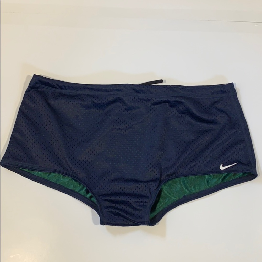 Nike Women’s running shorts nwot lining 28P
